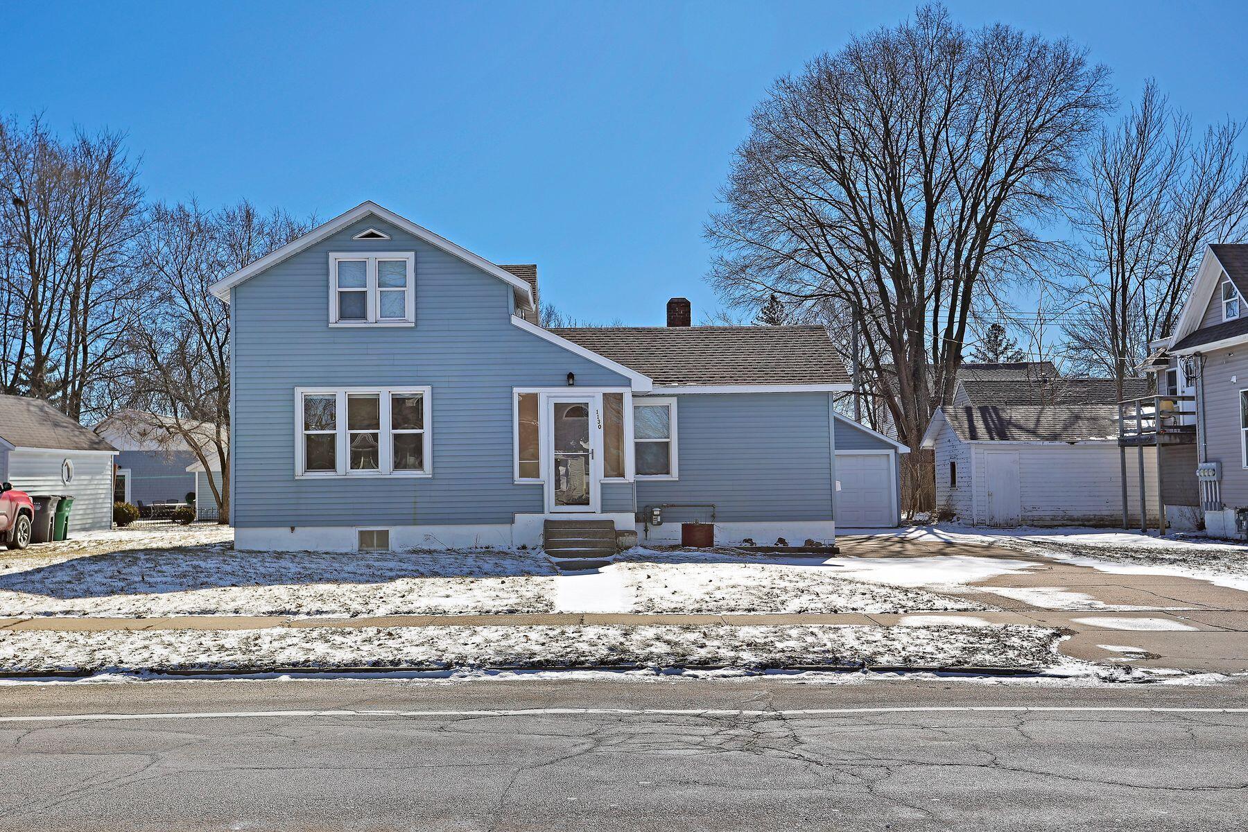1130 Baker St