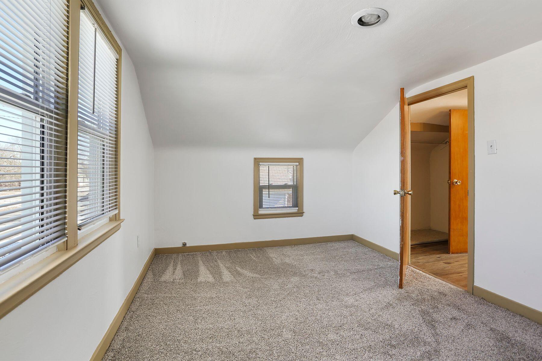 1130 Baker St