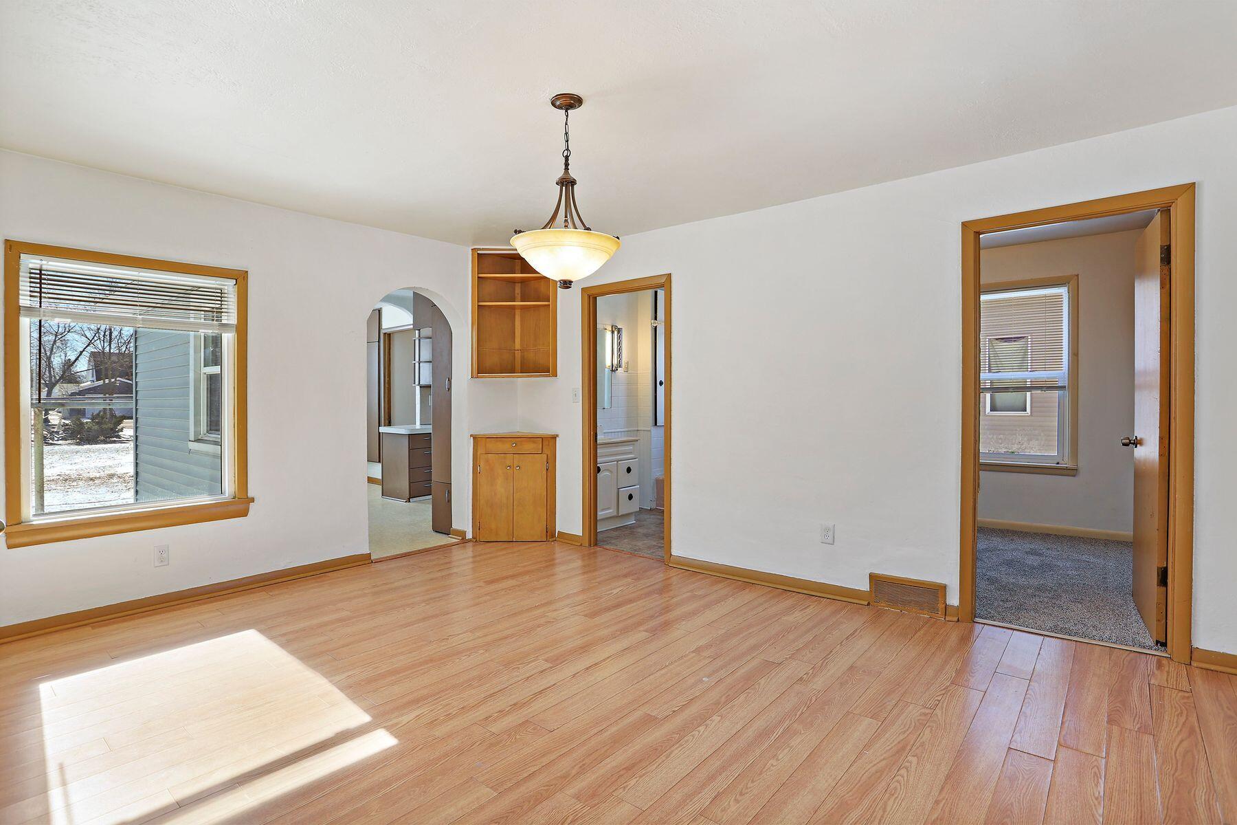 1130 Baker St