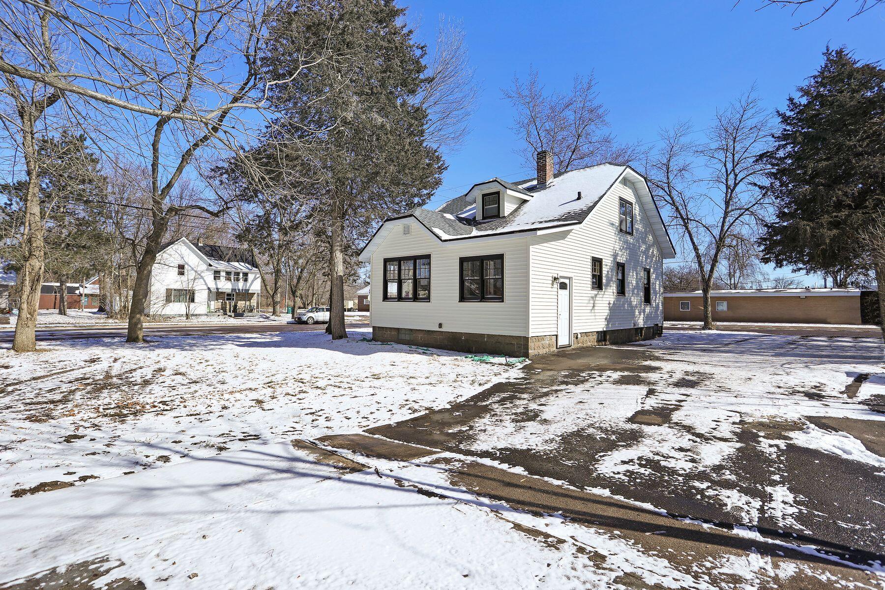 108 Point Basse Ave