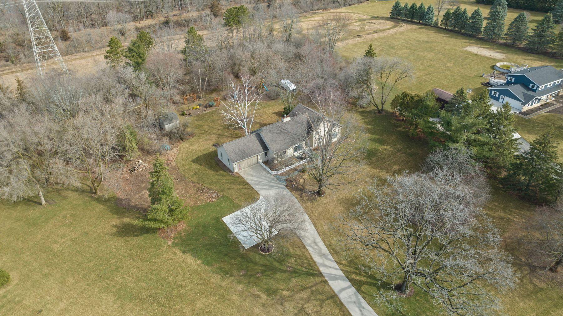 N77W28784 Appaloosa Ln