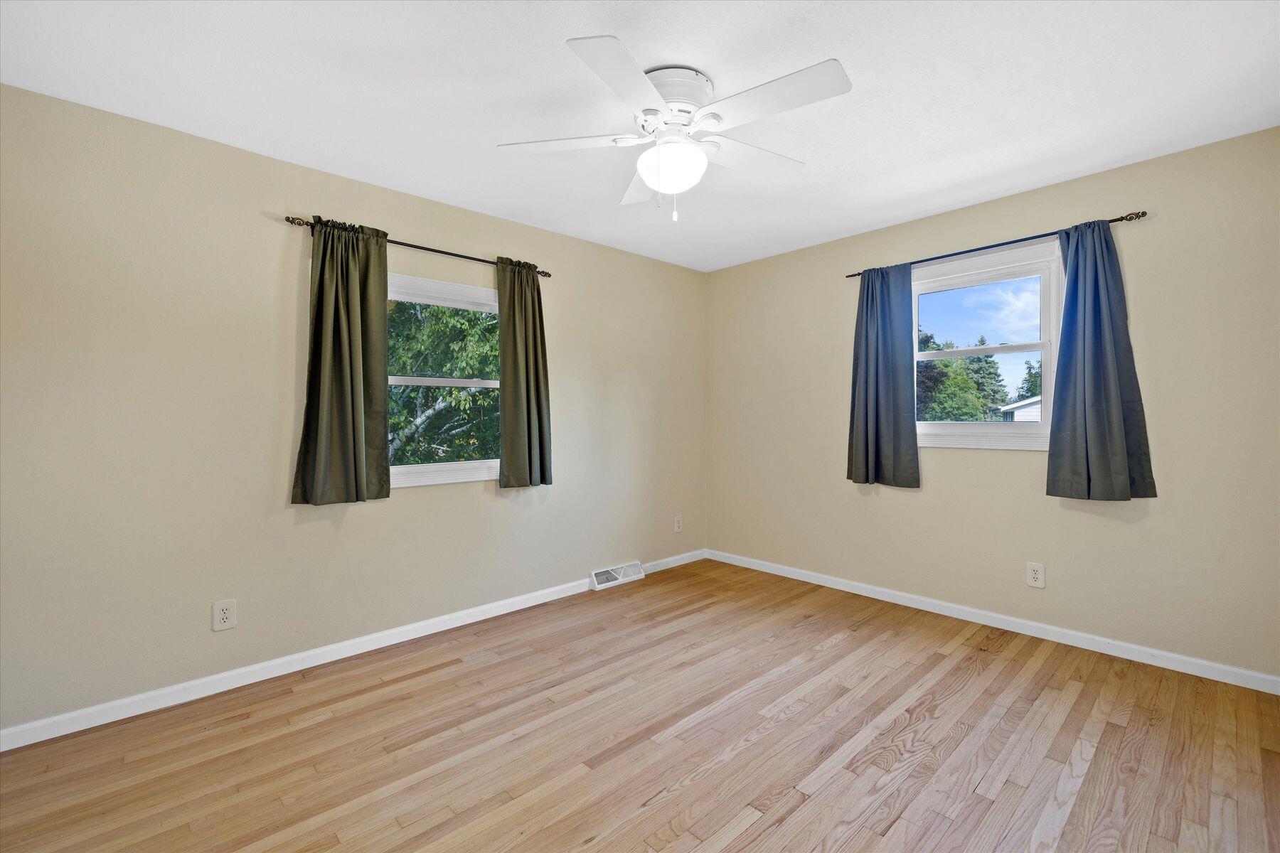 801 E Manitowoc Ave