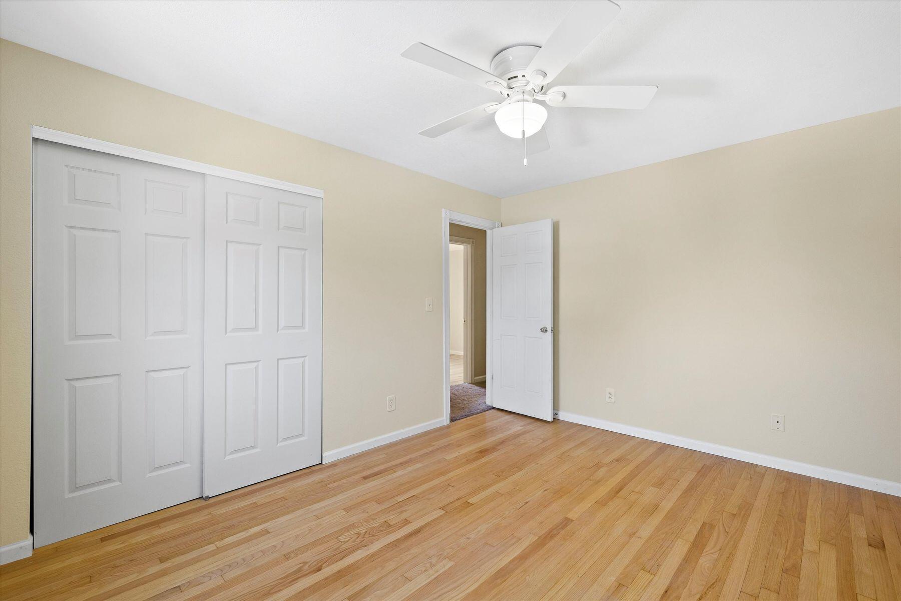 801 E Manitowoc Ave