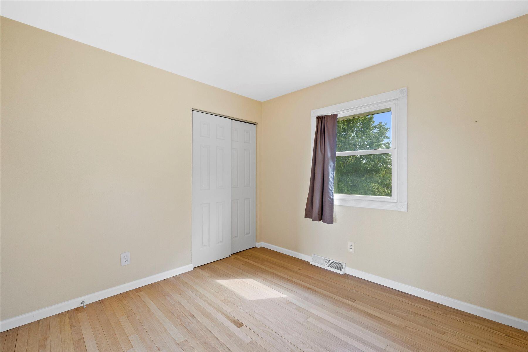 801 E Manitowoc Ave