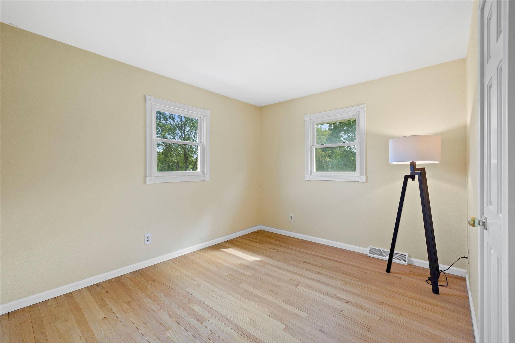 801 E Manitowoc Ave