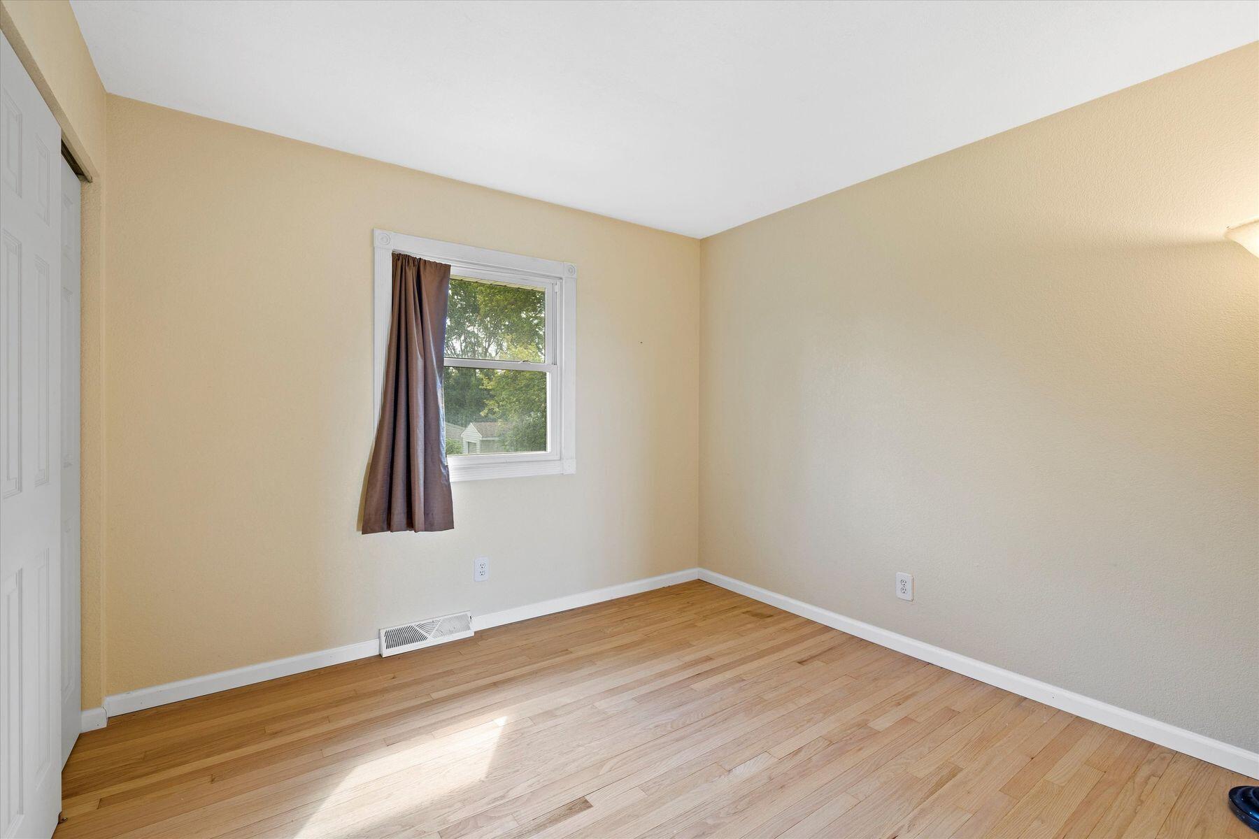 801 E Manitowoc Ave