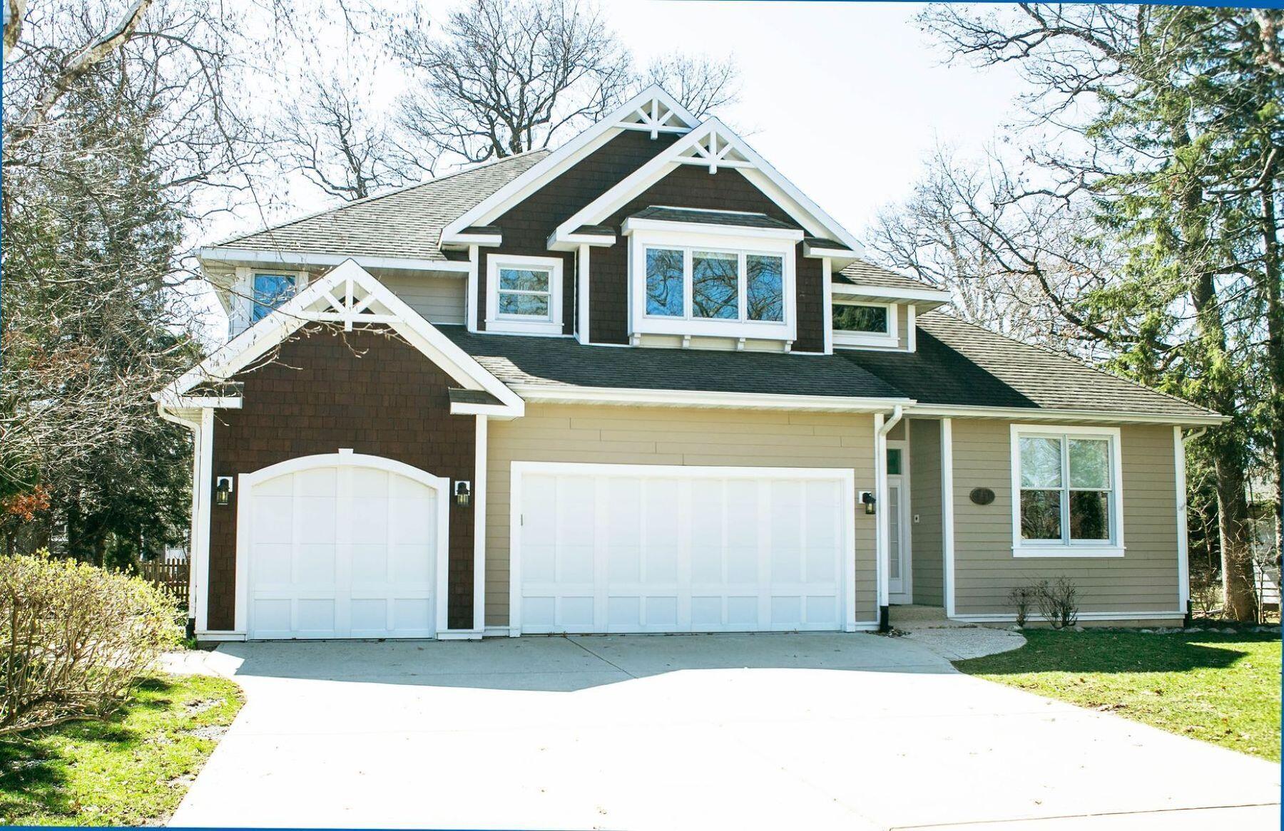 449 Hillcrest Dr