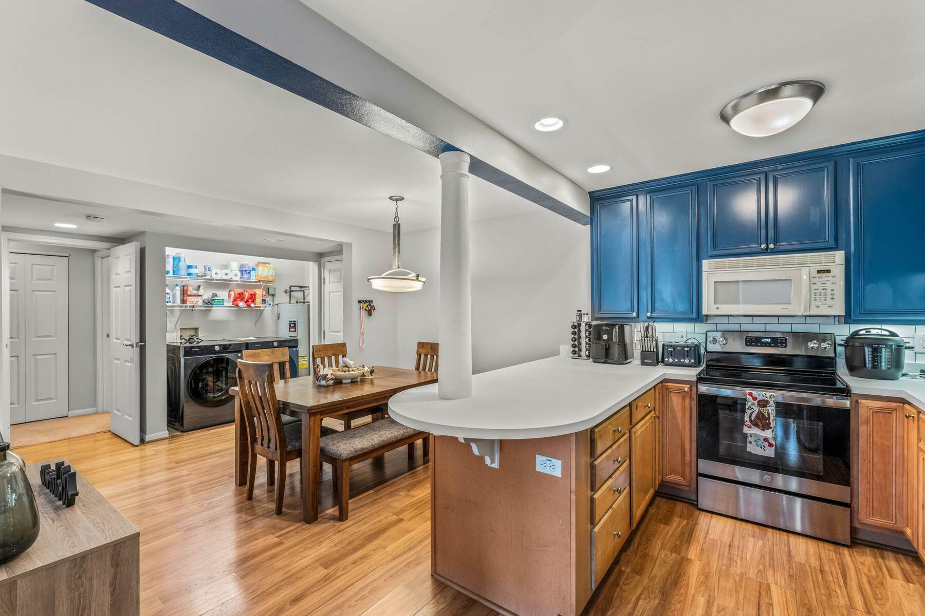 1108 N St 231