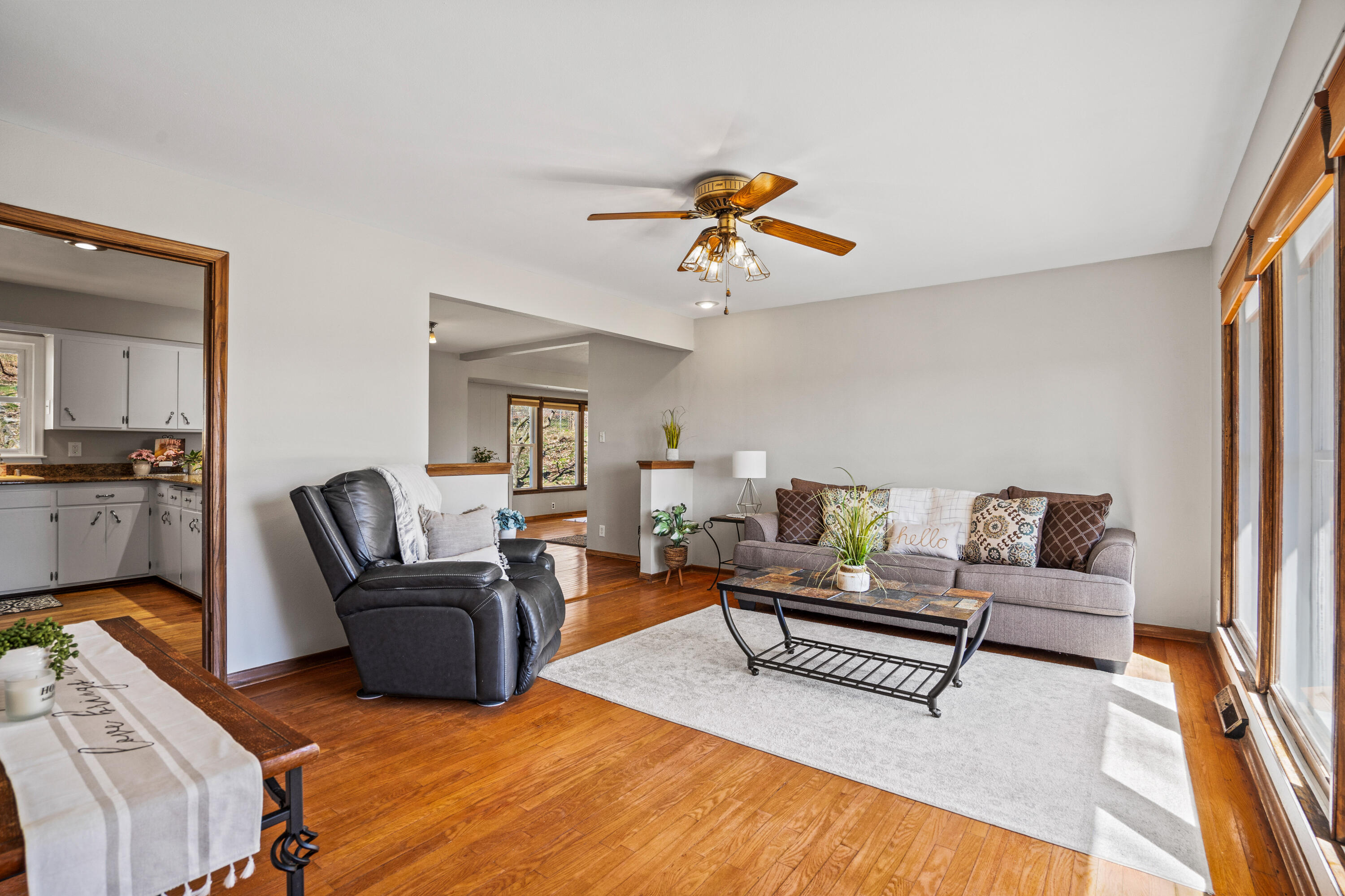 1205 Sunnycrest Dr