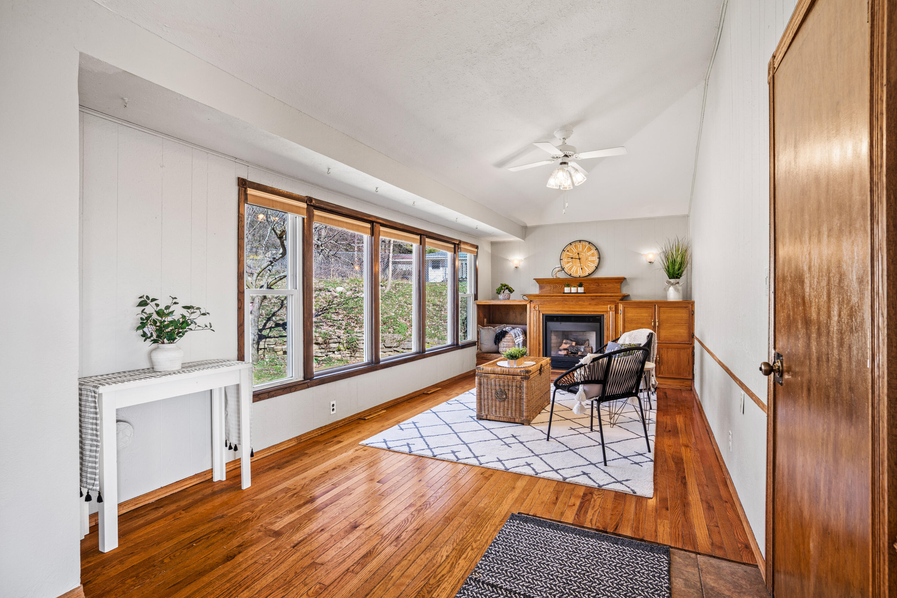 1205 Sunnycrest Dr