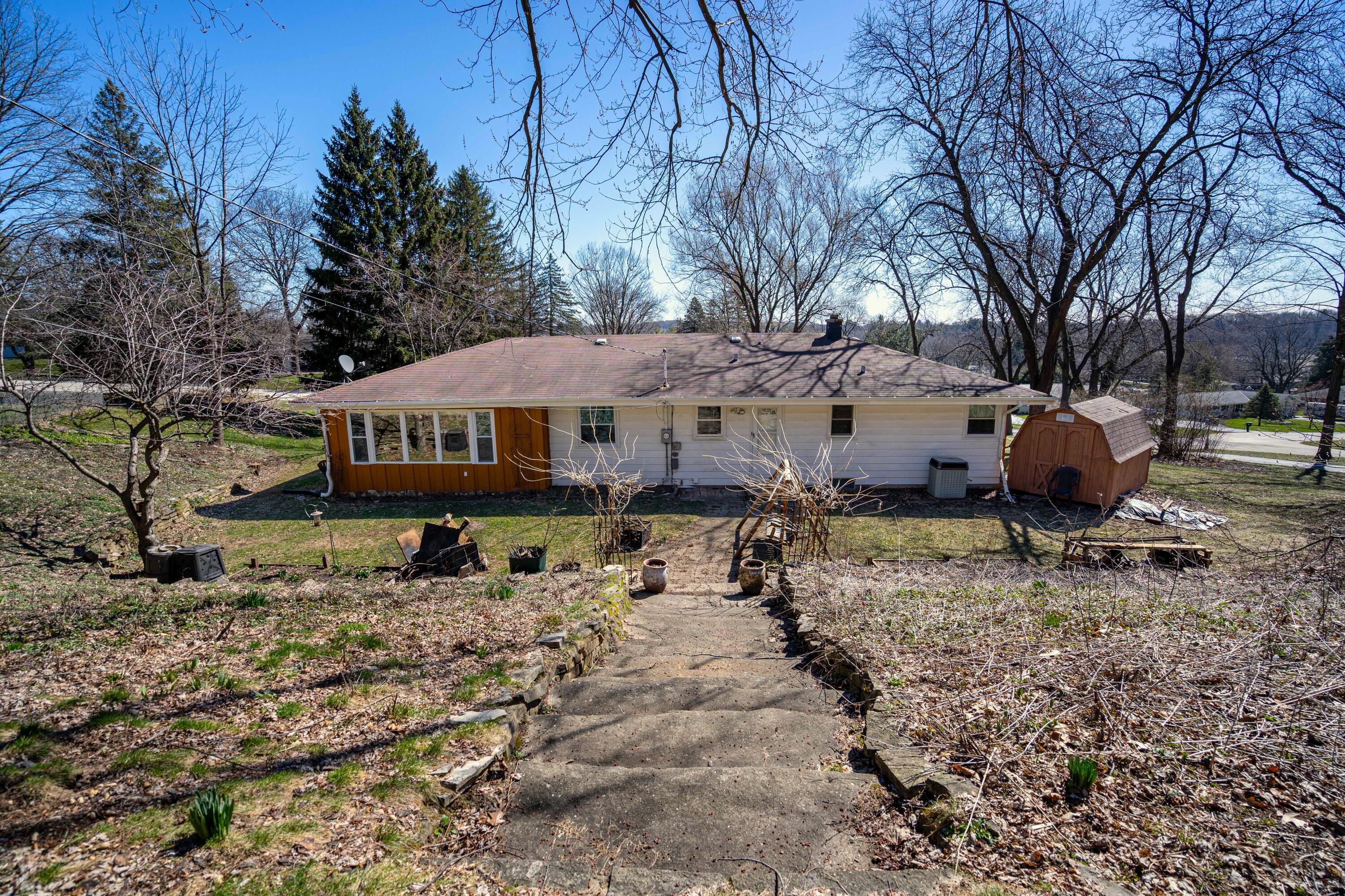 1205 Sunnycrest Dr