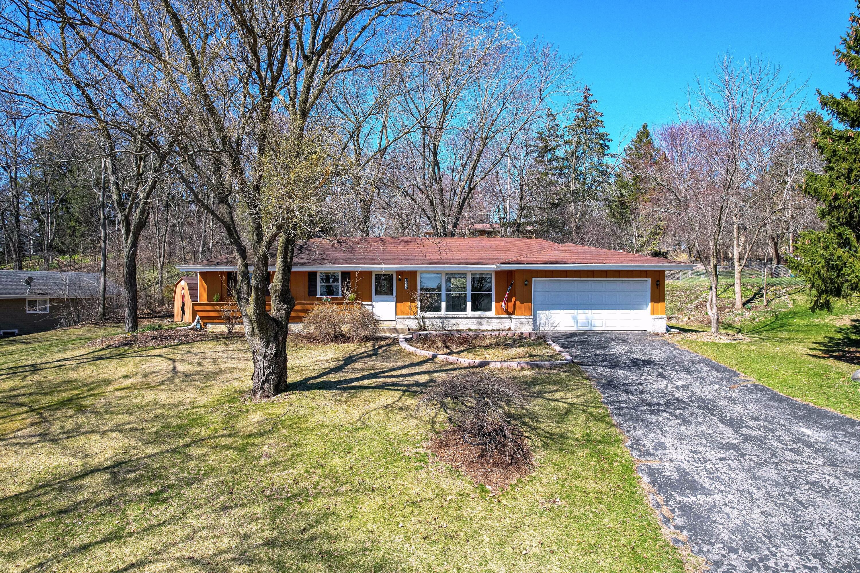 1205 Sunnycrest Dr