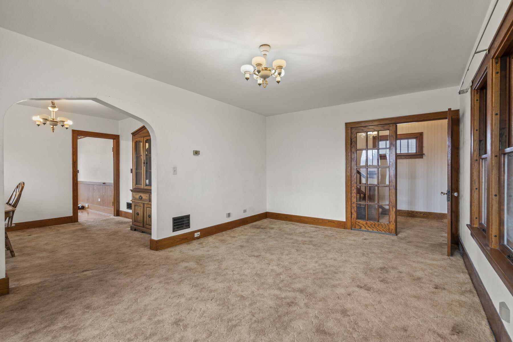 1140 W 6th Ave