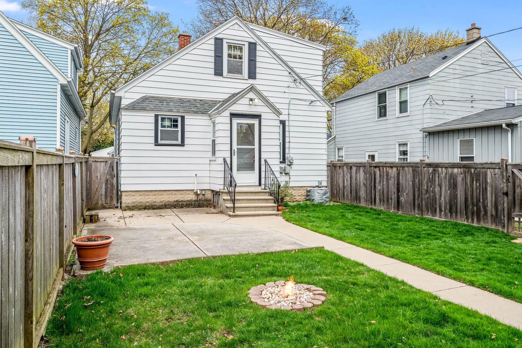 3820 S Logan Ave