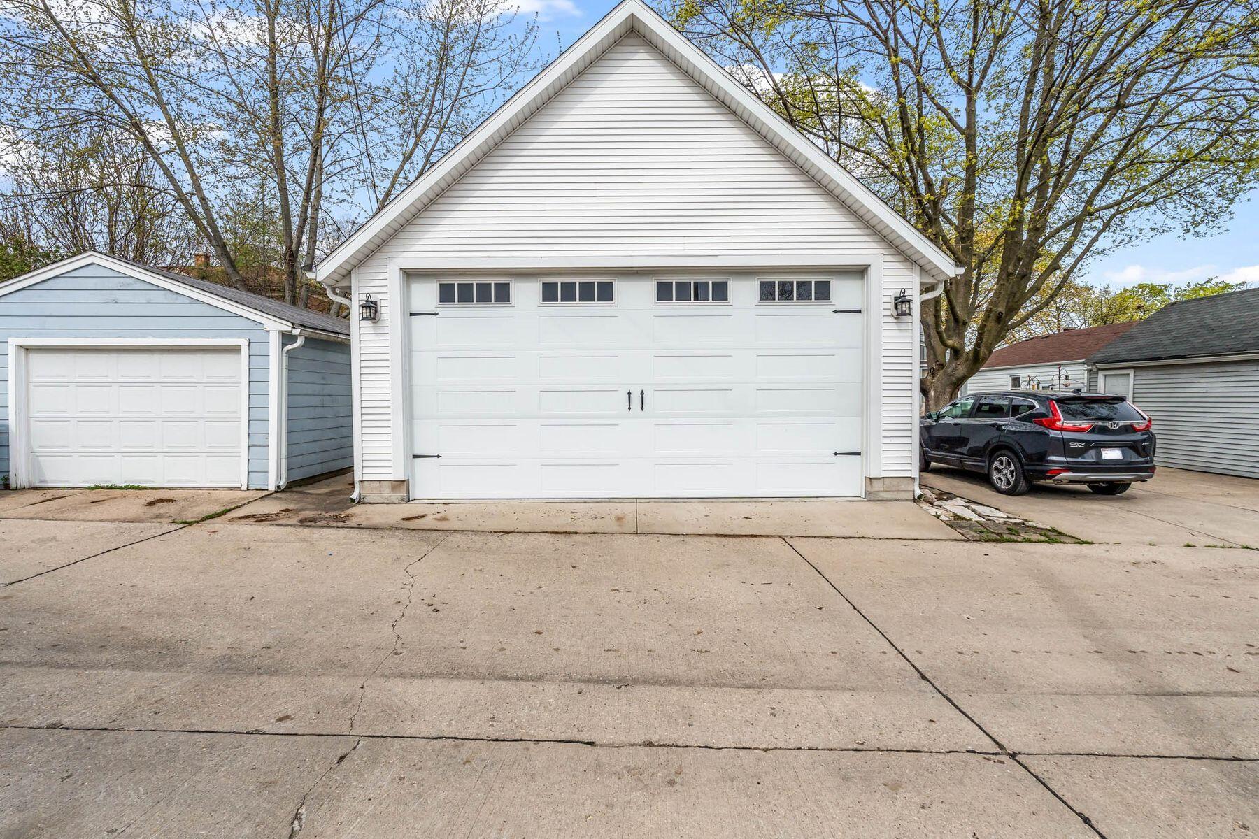 3820 S Logan Ave