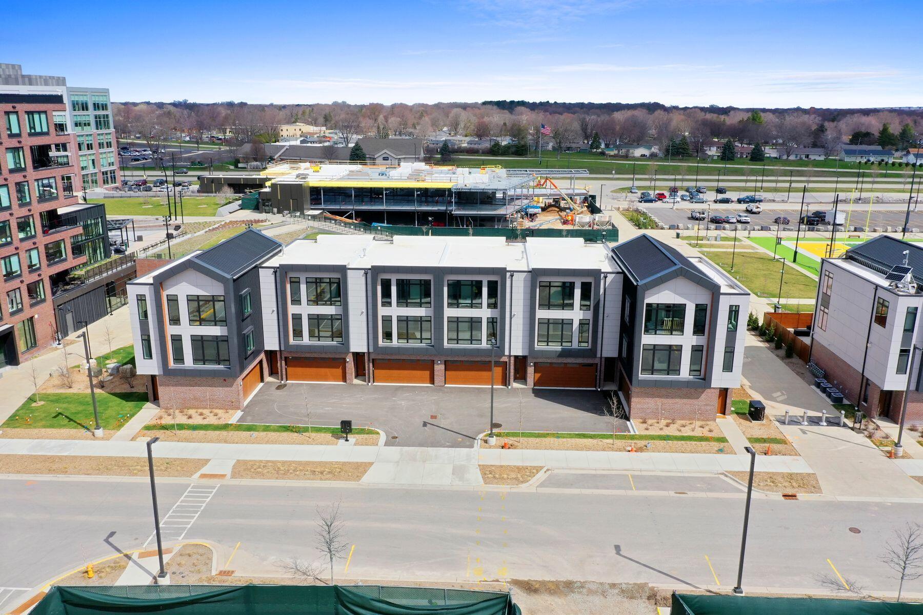 1158 Brookwood Dr