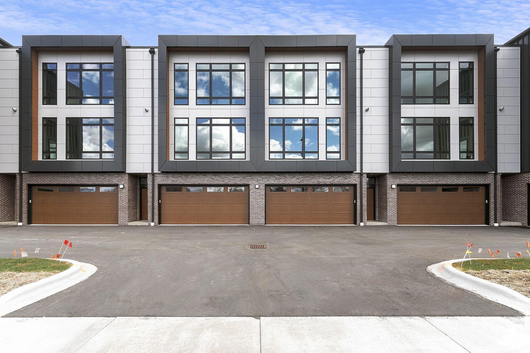 1150 Brookwood Dr