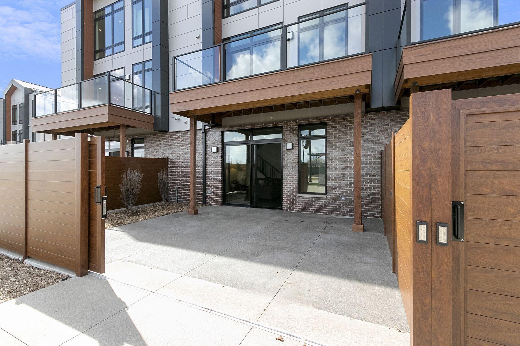 1150 Brookwood Dr