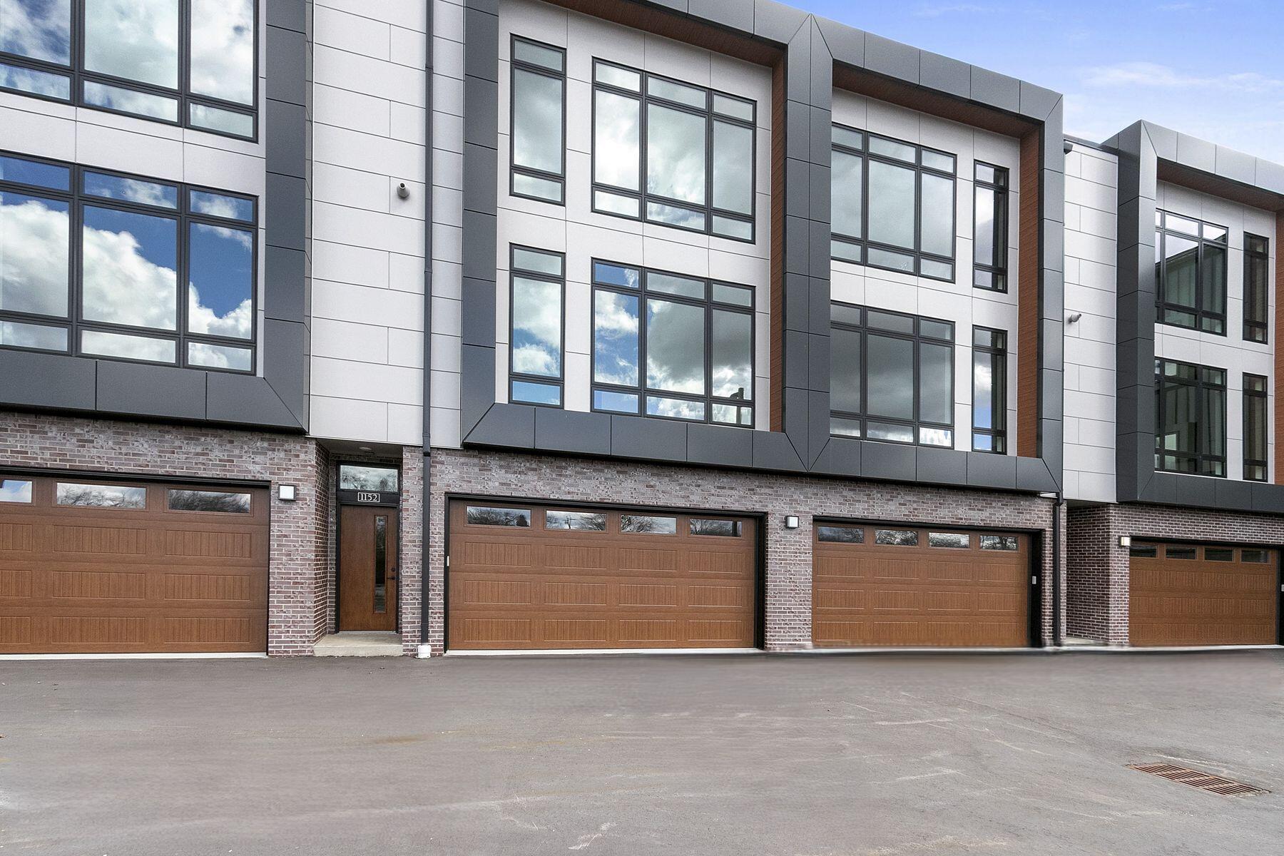 1152 Brookwood Dr