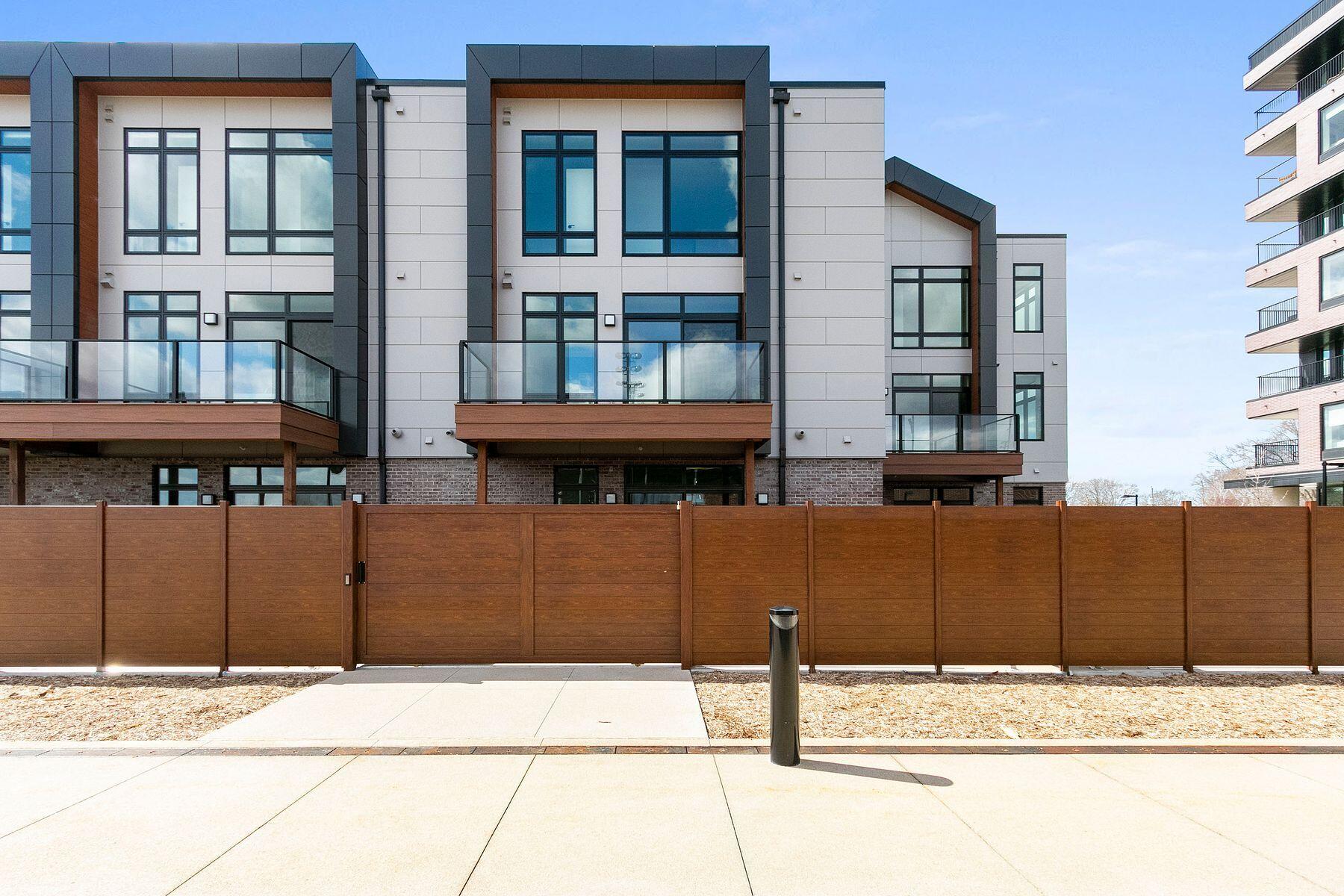 1154 Brookwood Dr