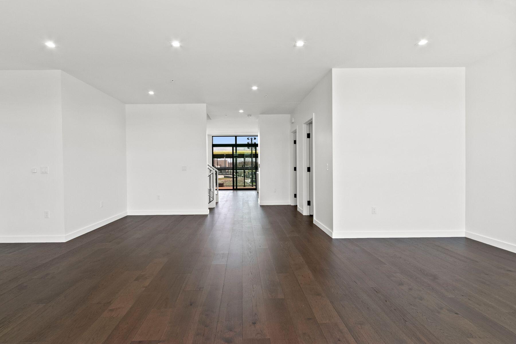 1154 Brookwood Dr