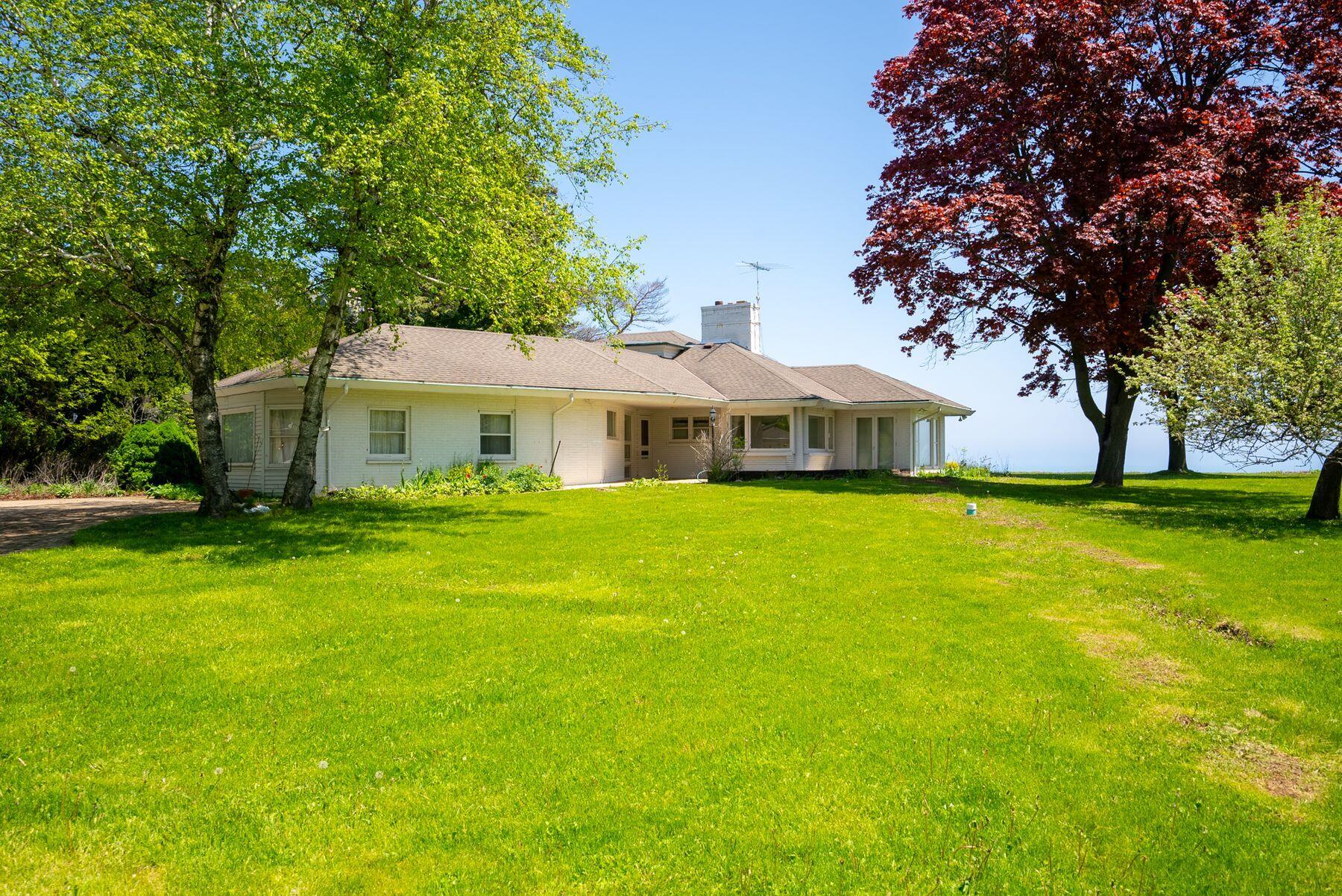 12460 N Lake Shore Dr