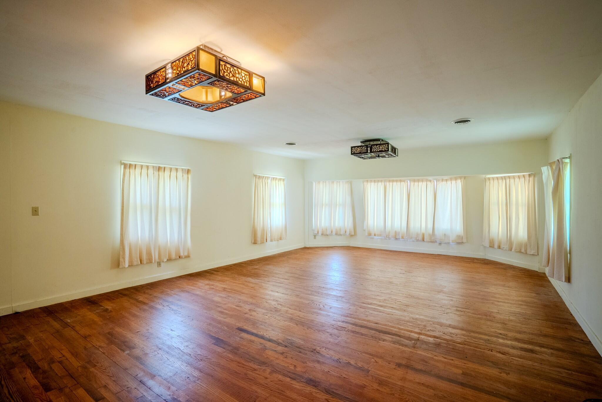 12460 N Lake Shore Dr