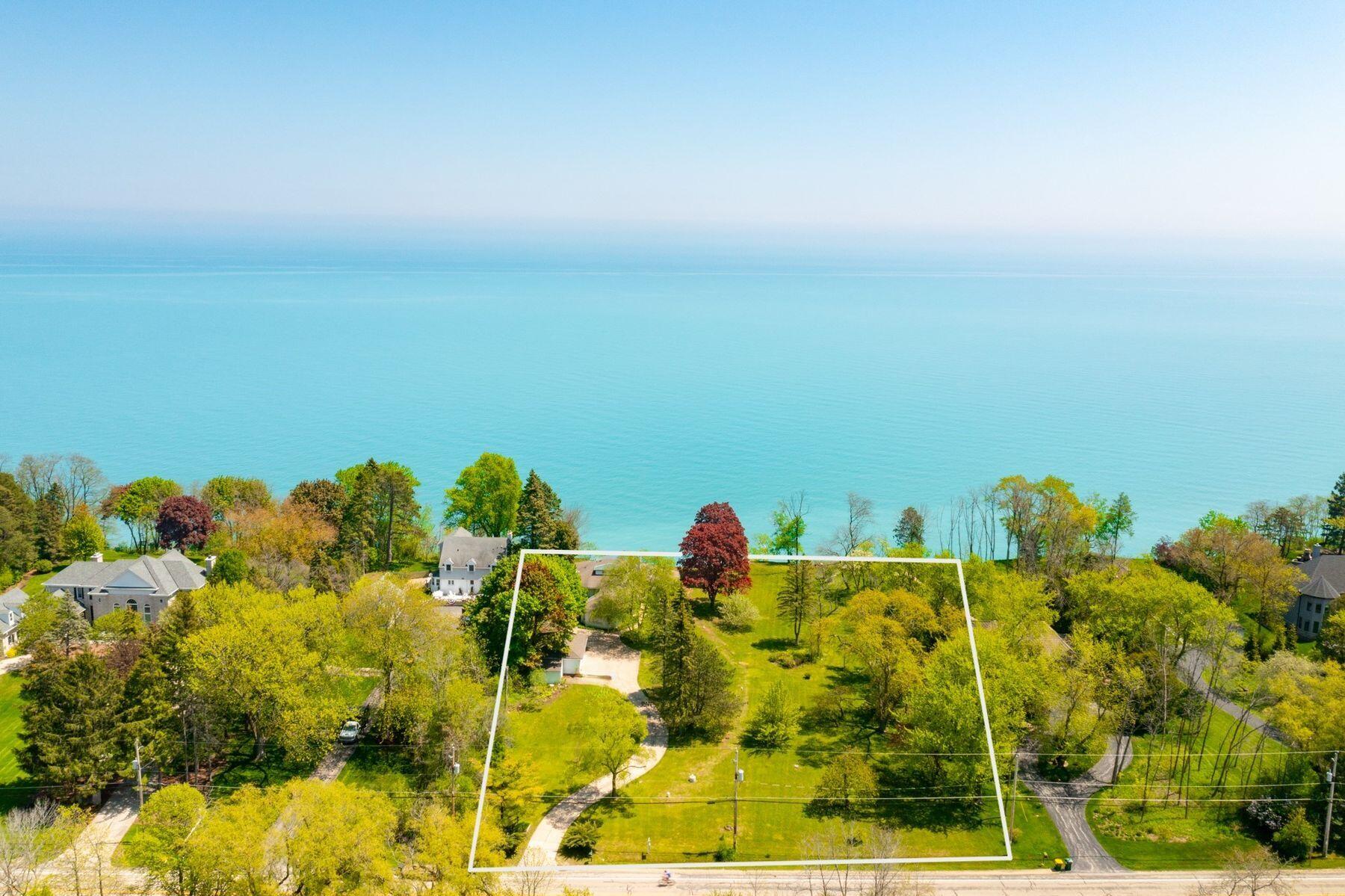 12460 N Lake Shore Dr