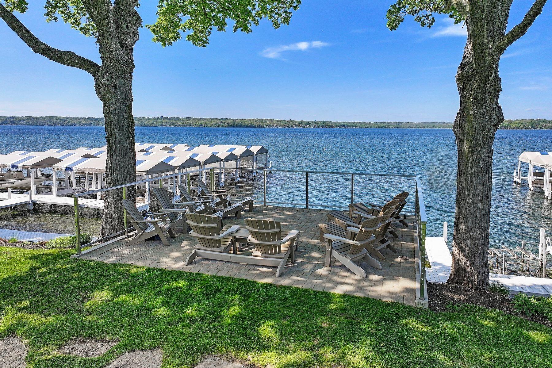 N1588 Lakeside Ln
