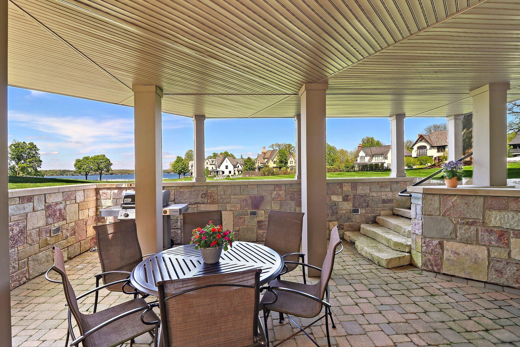 N1588 Lakeside Ln