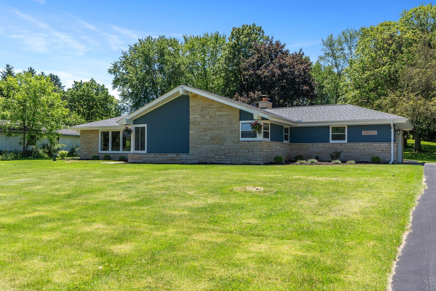 N49W27615 S Willow Creek Dr