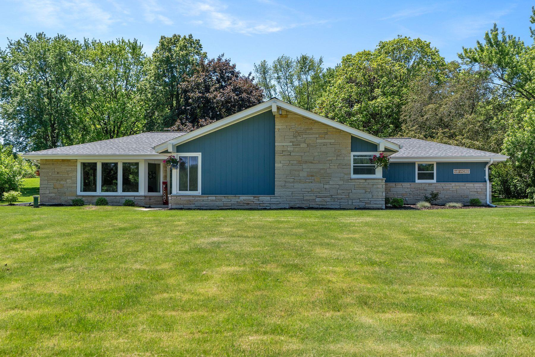 N49W27615 S Willow Creek Dr