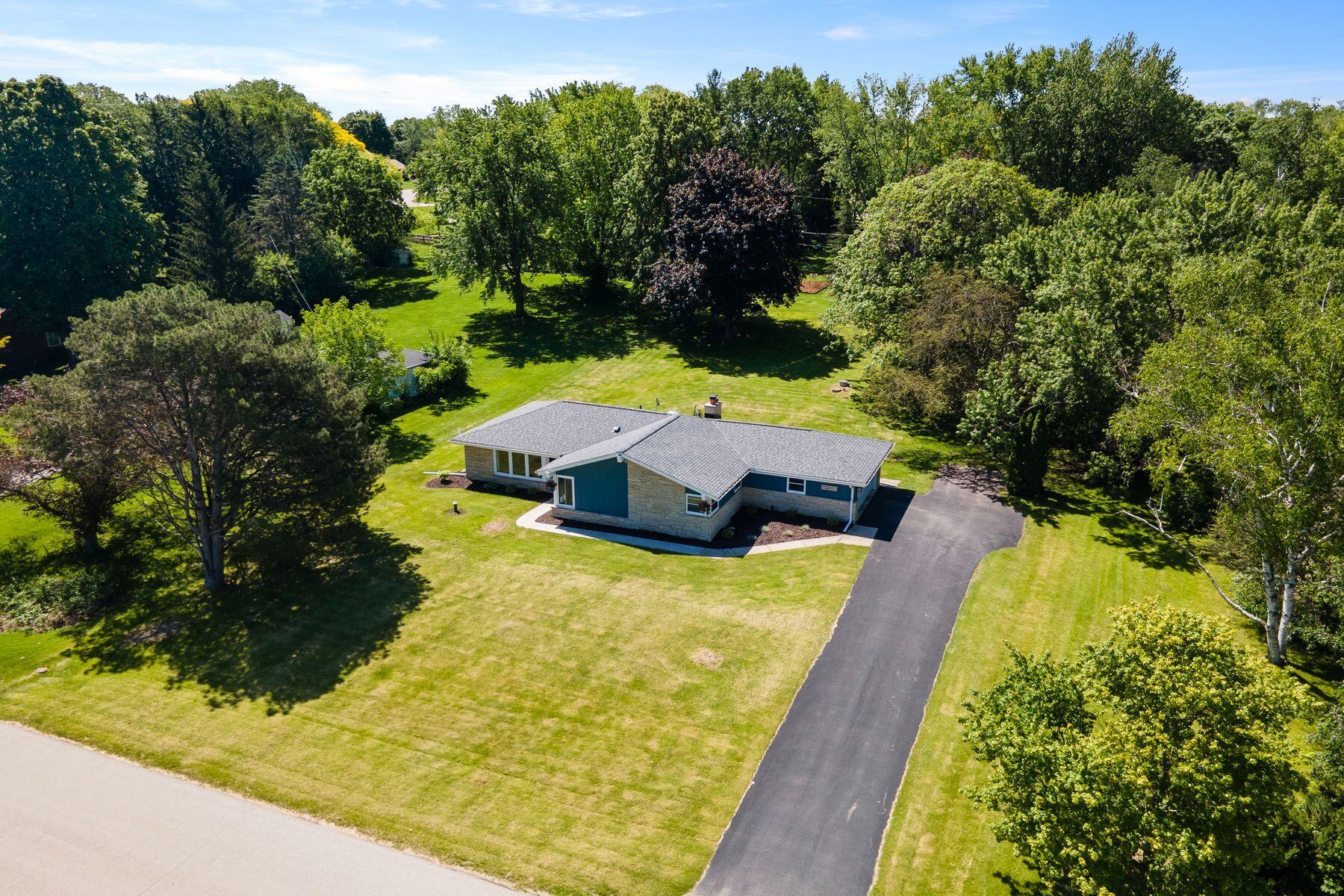 N49W27615 S Willow Creek Dr