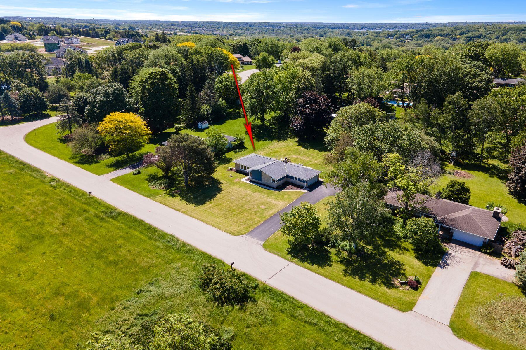 N49W27615 S Willow Creek Dr