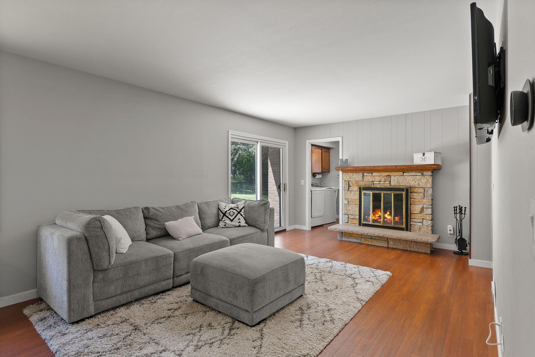 N49W27615 S Willow Creek Dr