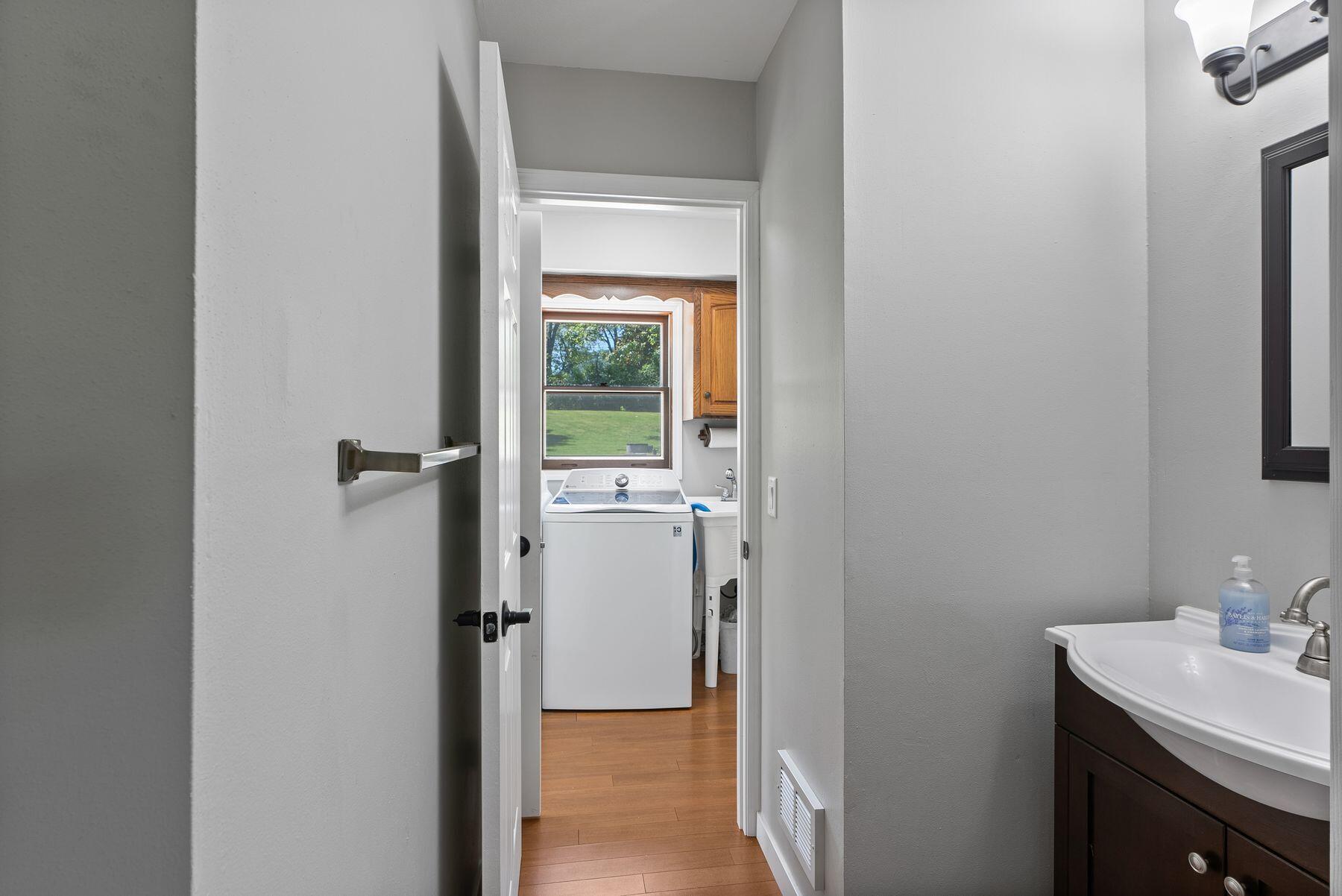 N49W27615 S Willow Creek Dr