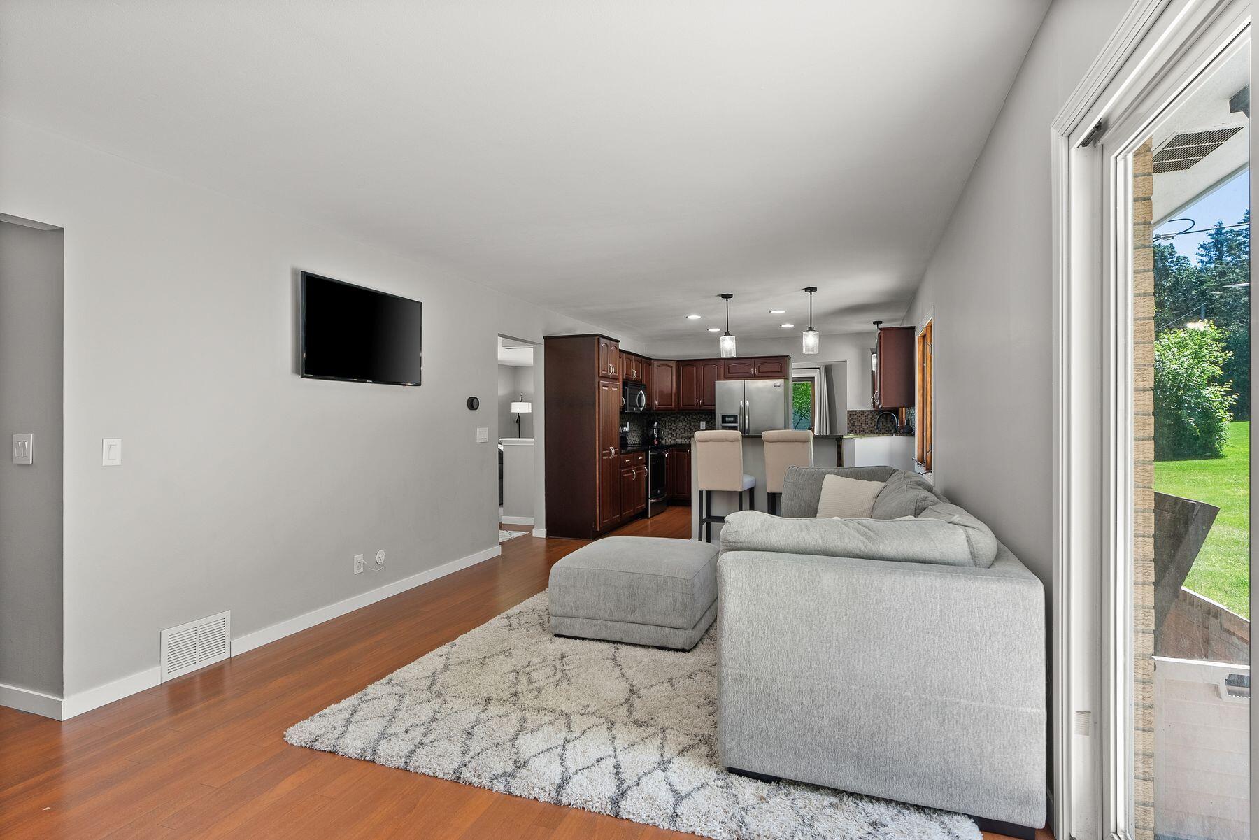 N49W27615 S Willow Creek Dr