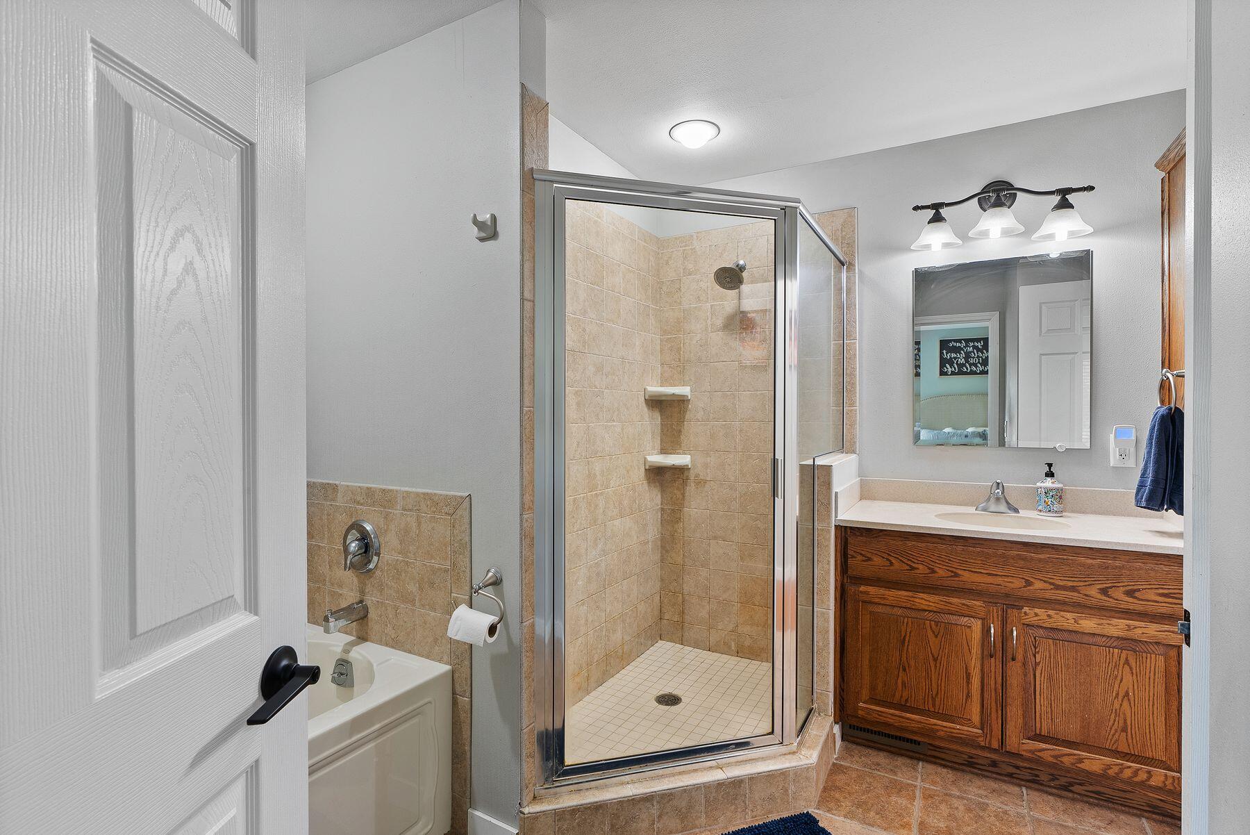 N49W27615 S Willow Creek Dr