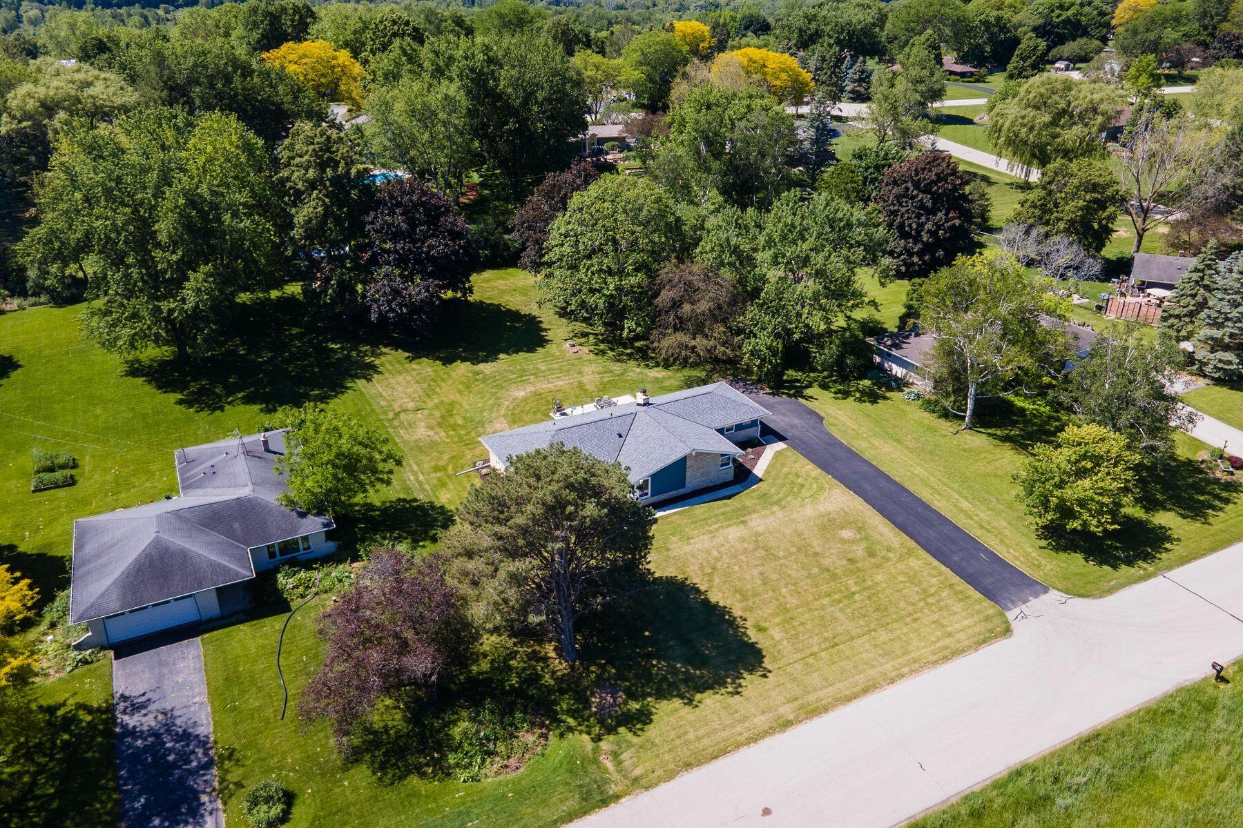 N49W27615 S Willow Creek Dr