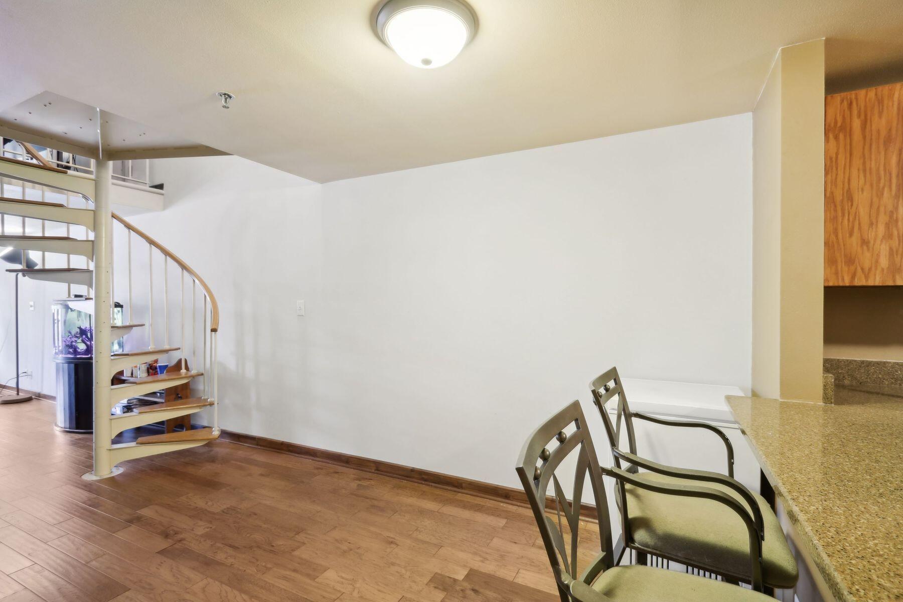 270 E Highland Ave 1025