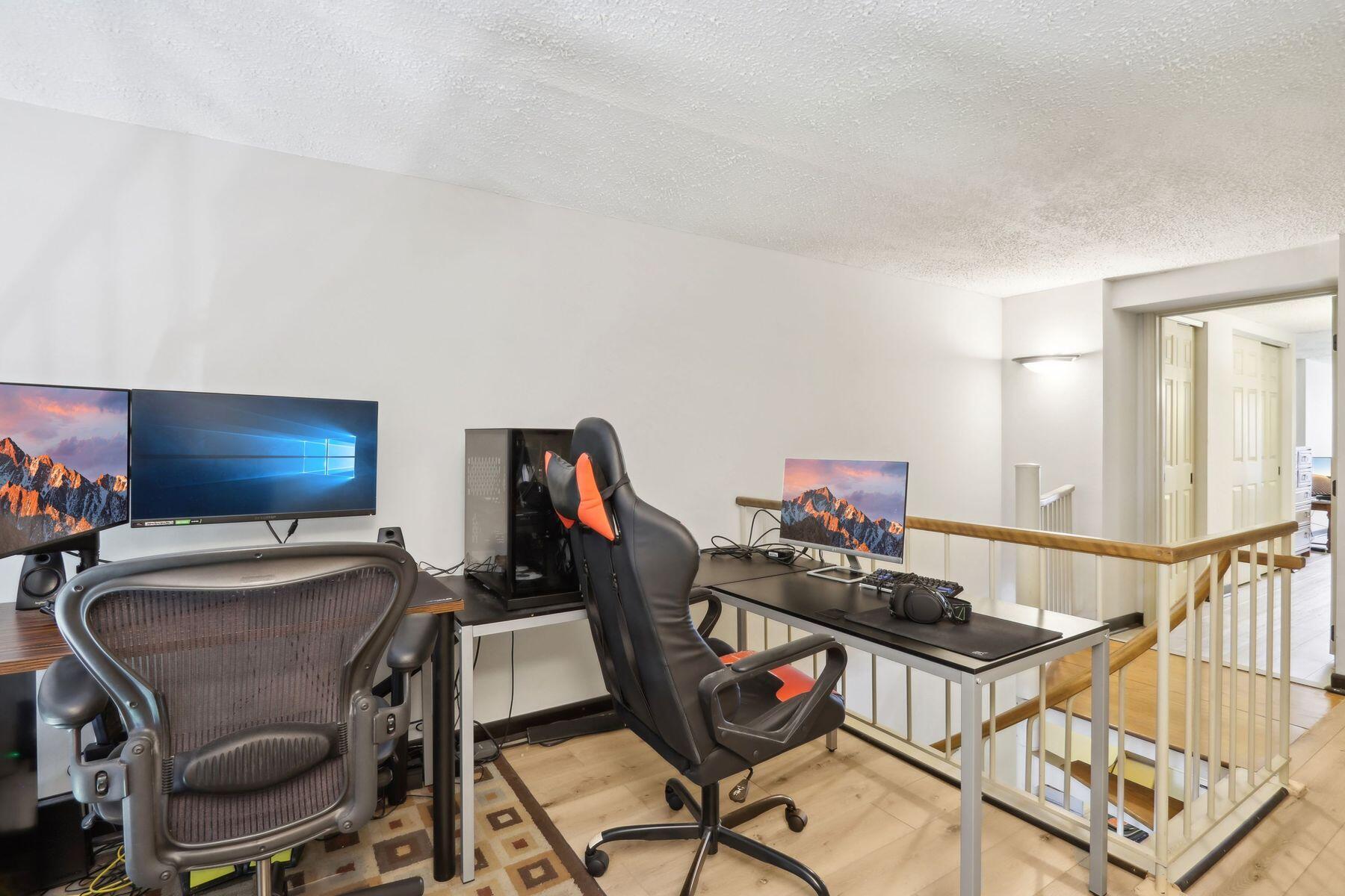270 E Highland Ave 1025