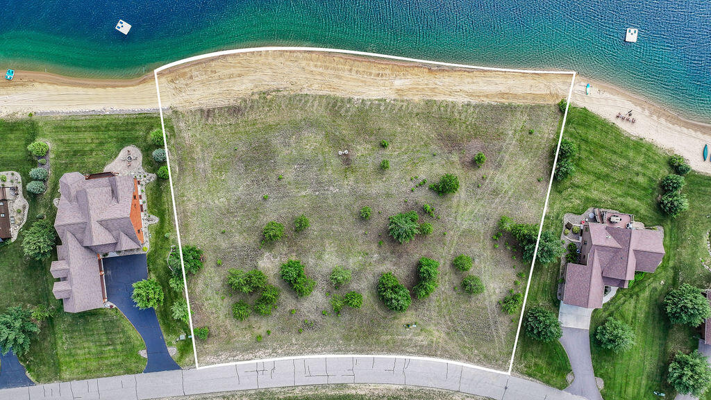 N8047 North Shore Dr