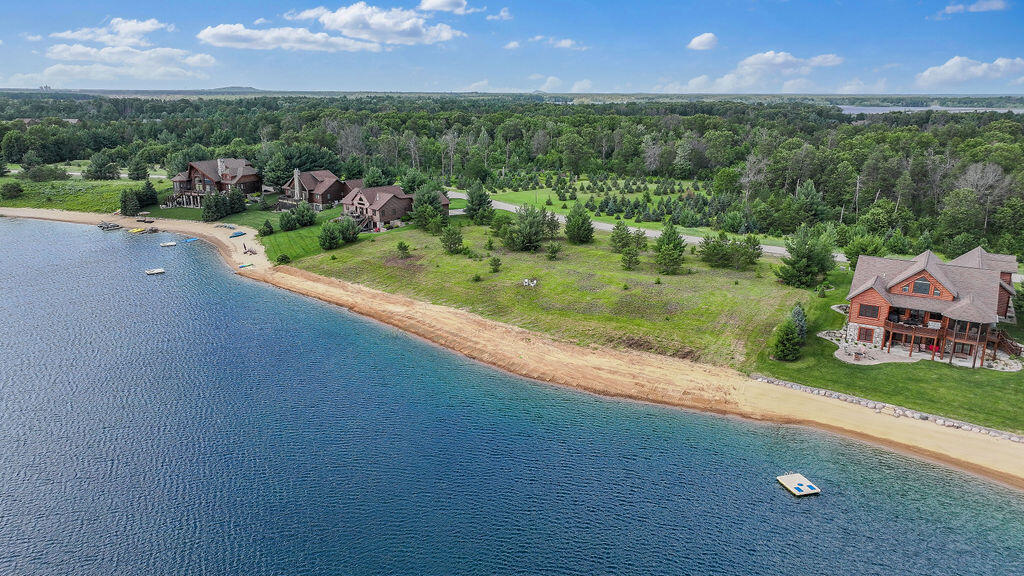 N8047 North Shore Dr