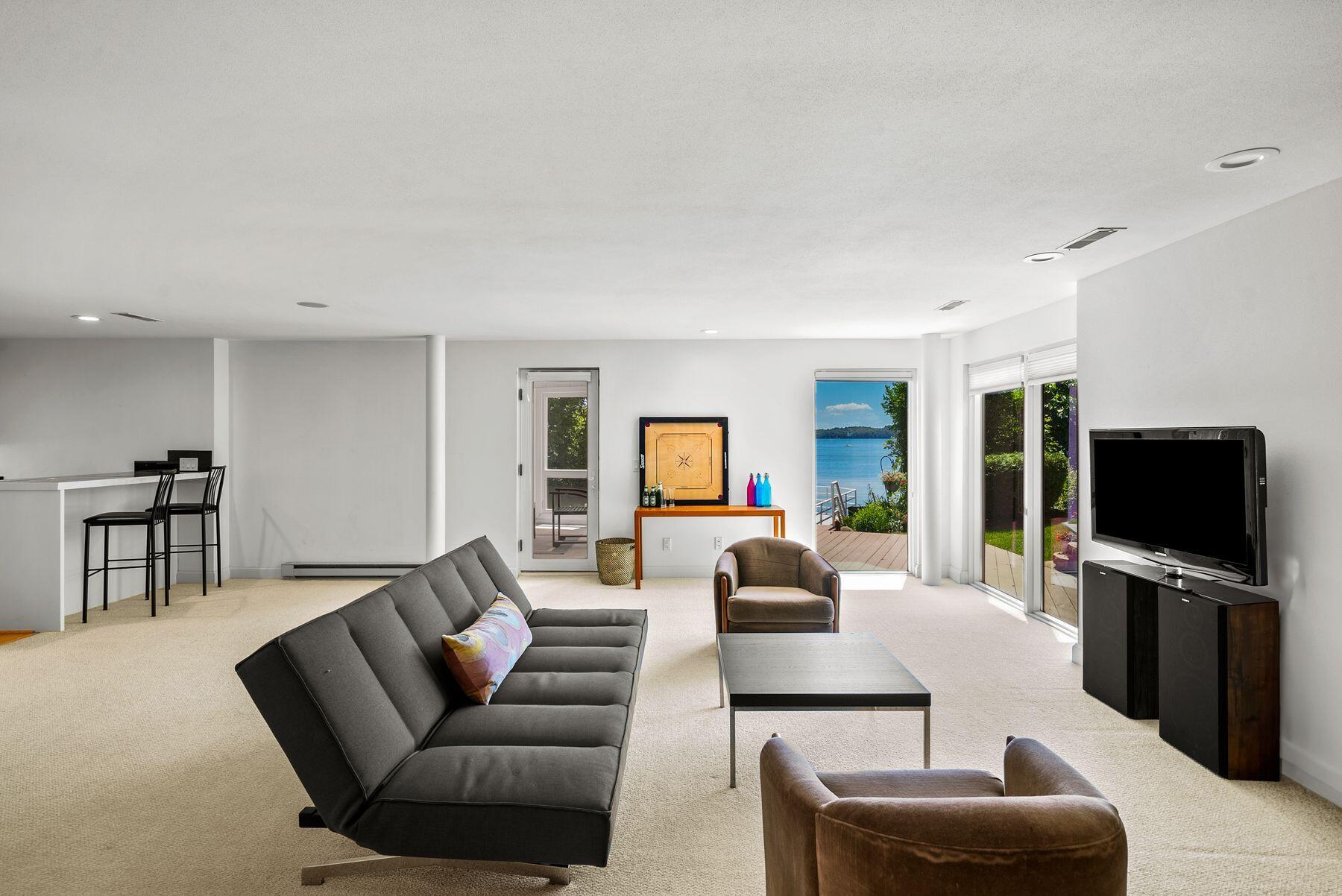 4713 County Highway M -