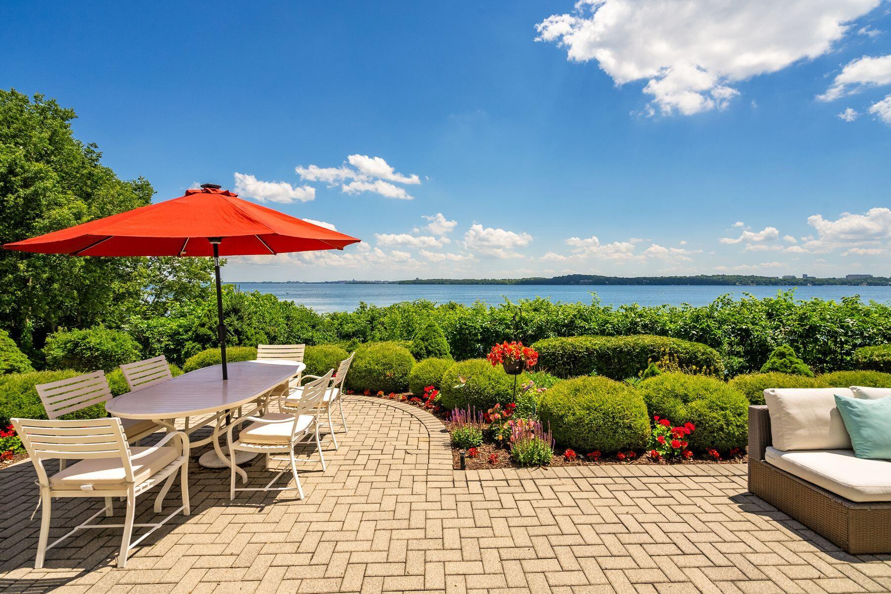 4713 County Highway M -