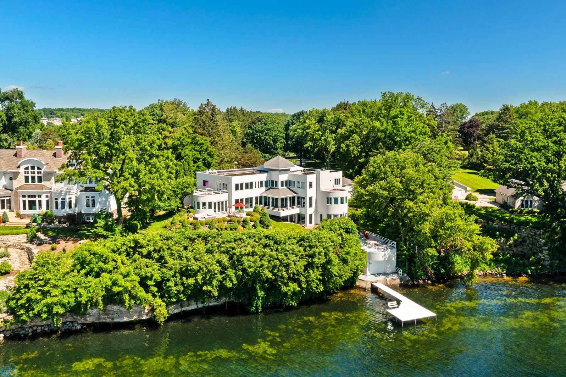 4713 County Highway M -