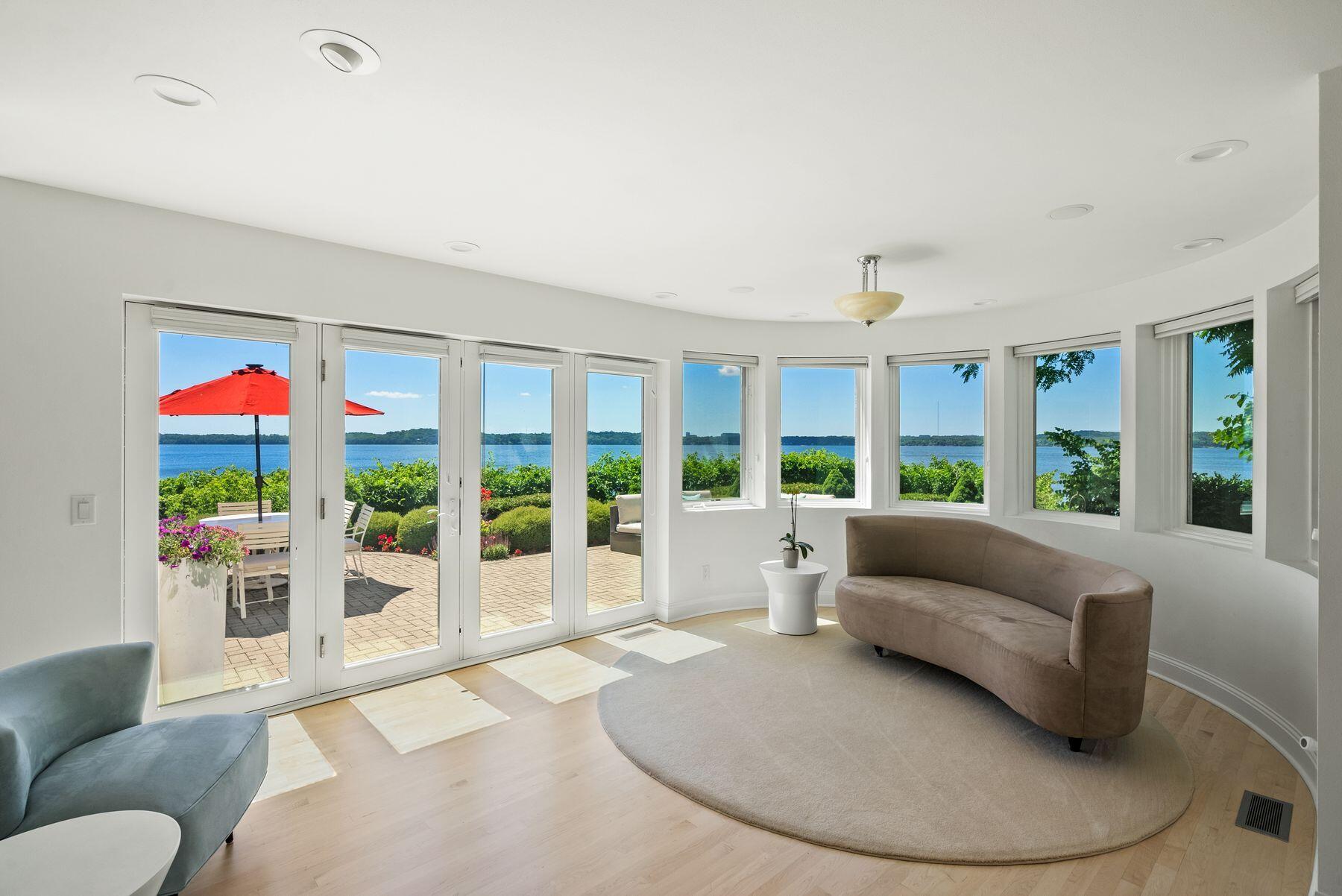 4713 County Highway M -