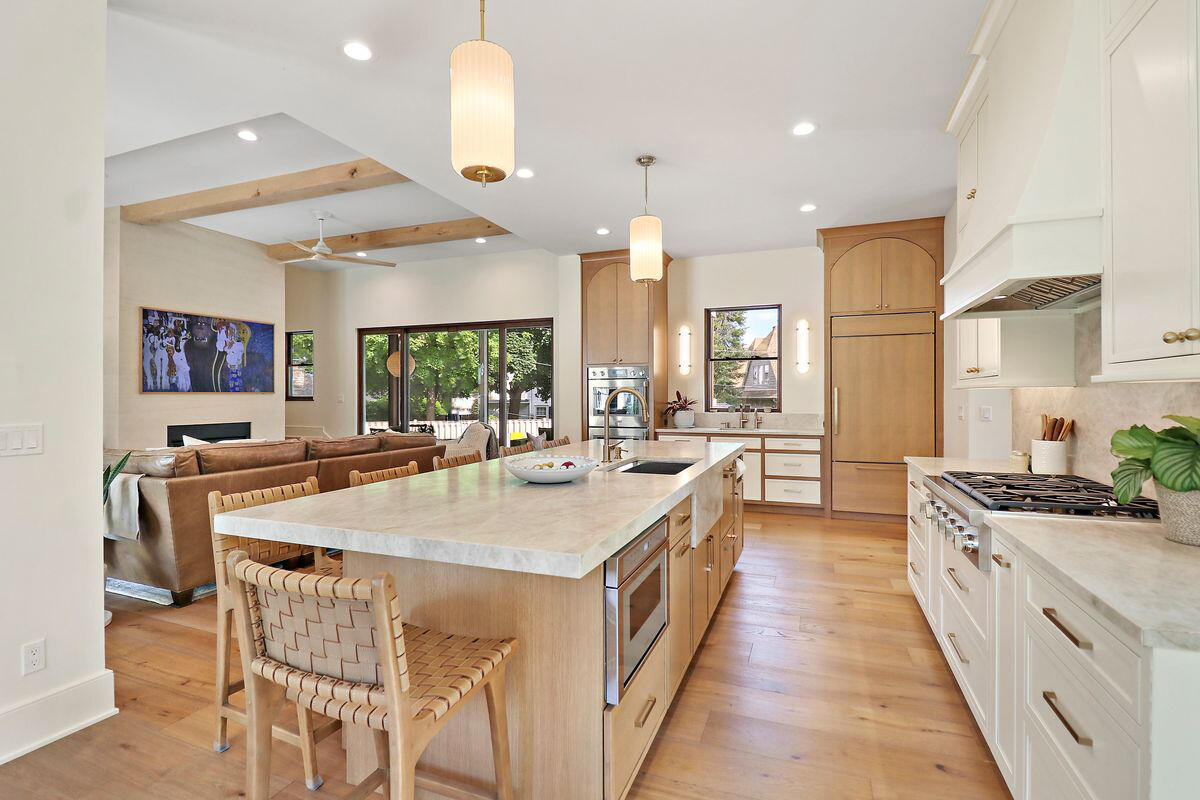 1550 Evergreen Ln