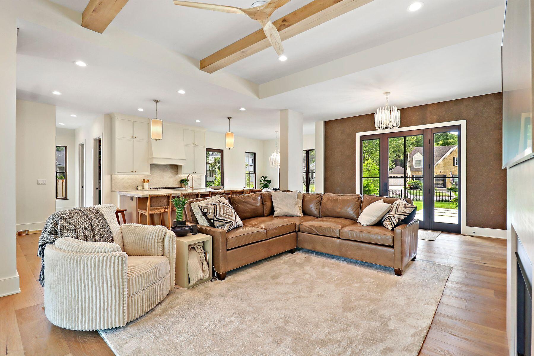 1550 Evergreen Ln