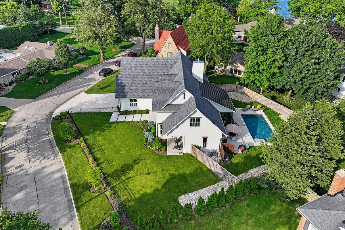 1550 Evergreen Ln